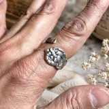 Florals and scrolls ring