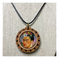 Frida wood bezel